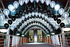 BALON SÜSLEME UÇAN BALONLARDAN KAPI KEMERÝ