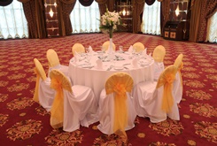 SANDALYE VE MASA SÜSLEMESÝ SARI