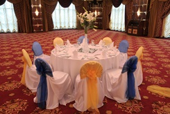 SANDALYE VE MASA SÜSLEMESÝ SARI-LACÝVERT