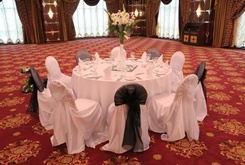 SANDALYE VE MASA SÜSLEMESÝ SÝYAH-BEYAZ